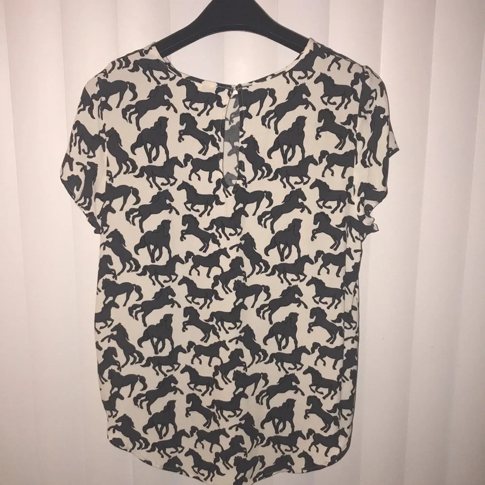 H&M Patterned Top, Size 6 - Picture 2 of 3